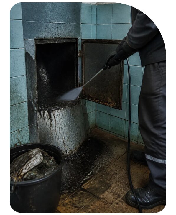 Мойка мусоропровода срочно в Губкине по цене от 5079 р. | Сенат-Гбк